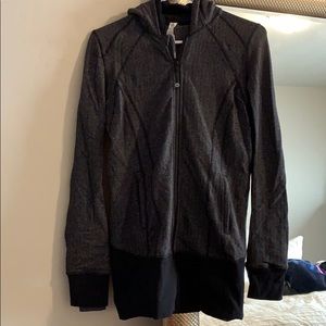 Lululemon jacket size 8 worn once.